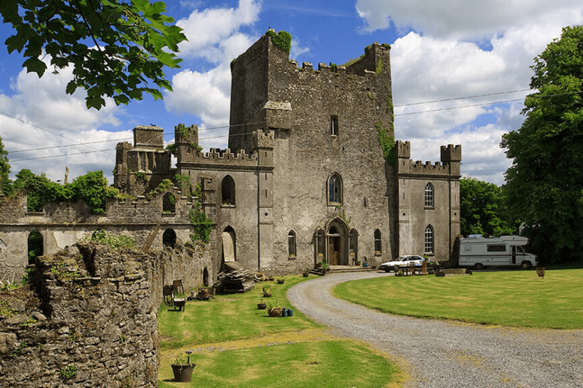 Leap Castle Birr - The Governess of Leap Castle County Offaly
